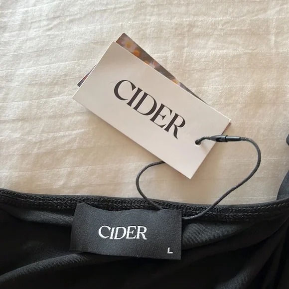 CIDER Black Cutout Mesh Bodysuit -Large 🔥🔥 - Picture 7 of 9